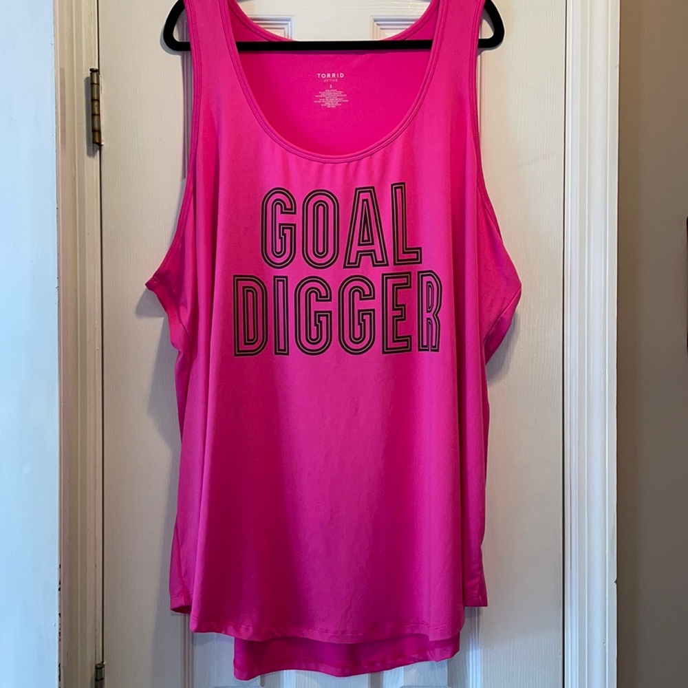 TORRID Sleeveless Top. “Goal Digger” Pink. Size 5X (5)